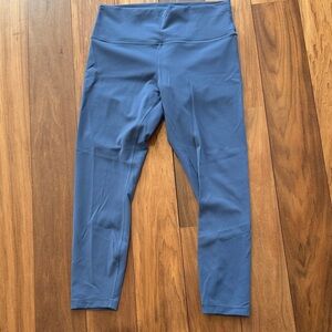Lululemon wonder train size 12 blue EUC